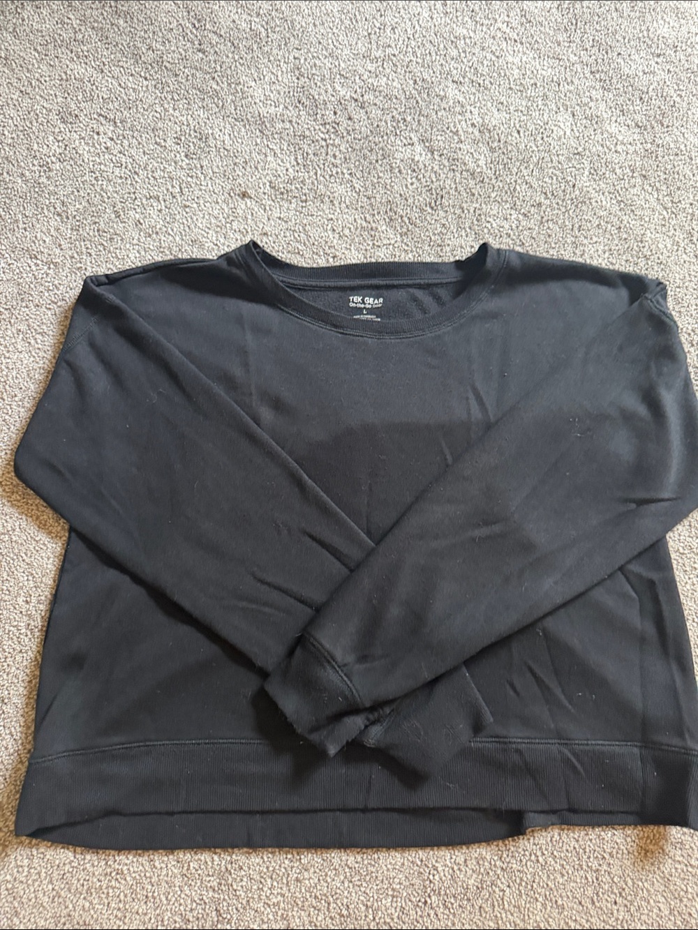tek gear Black Woman’s Crewneck Pullover Sweatshirt